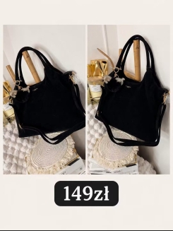 Czarna zamszowa torebka typu shopper z beloczkiem